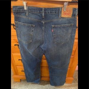 Levi’s 514 Men’s blue jeans